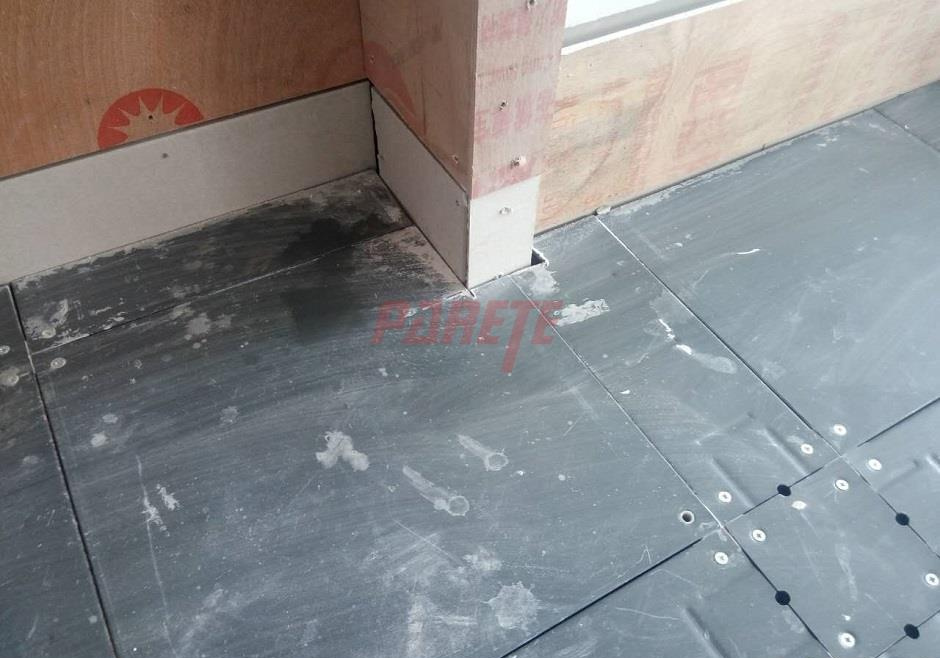 steel cementitious raised floor with trunk