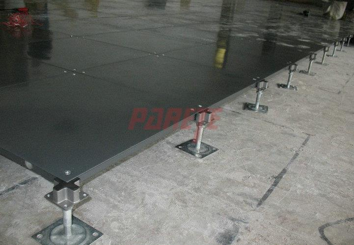 Indepedent support raised floor